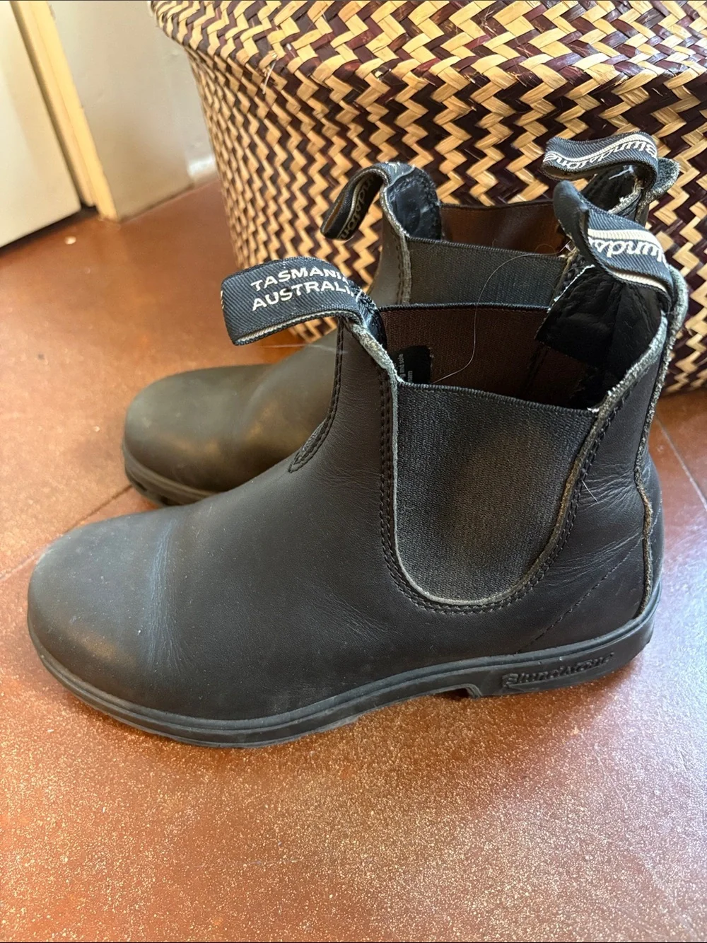 Blundstone Brown Leather Chelsea Boots with Black Elastic (Need to be resoled)
